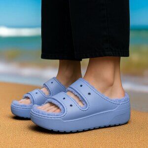 CROCS Classic Cozzzy Sandal in Moon Jelly M 4 / W 6